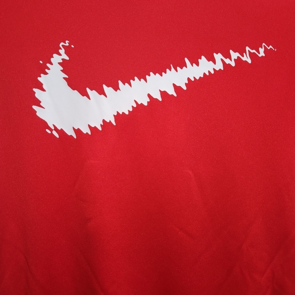Nike Red Short Sleeve Tee Pixelated Swoosh - Picture 2 of 5